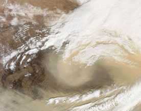NASA公布中国沙尘暴太空拍摄照片(图)
